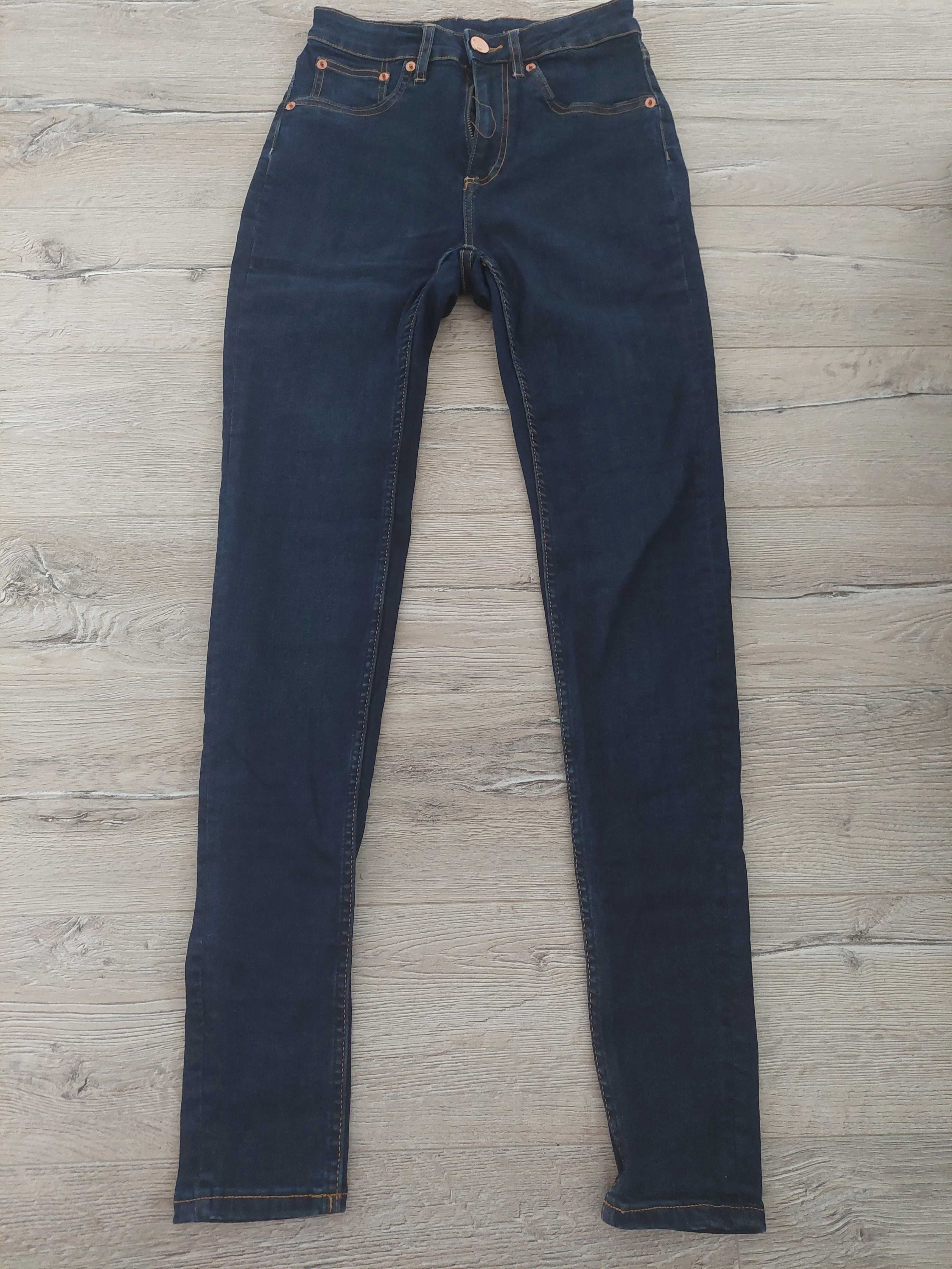 Spodnie jeans damskie