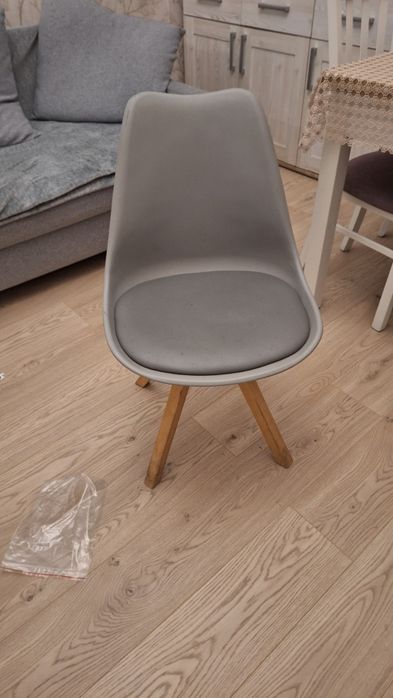 Krzesło kuchenne trzy sztuki