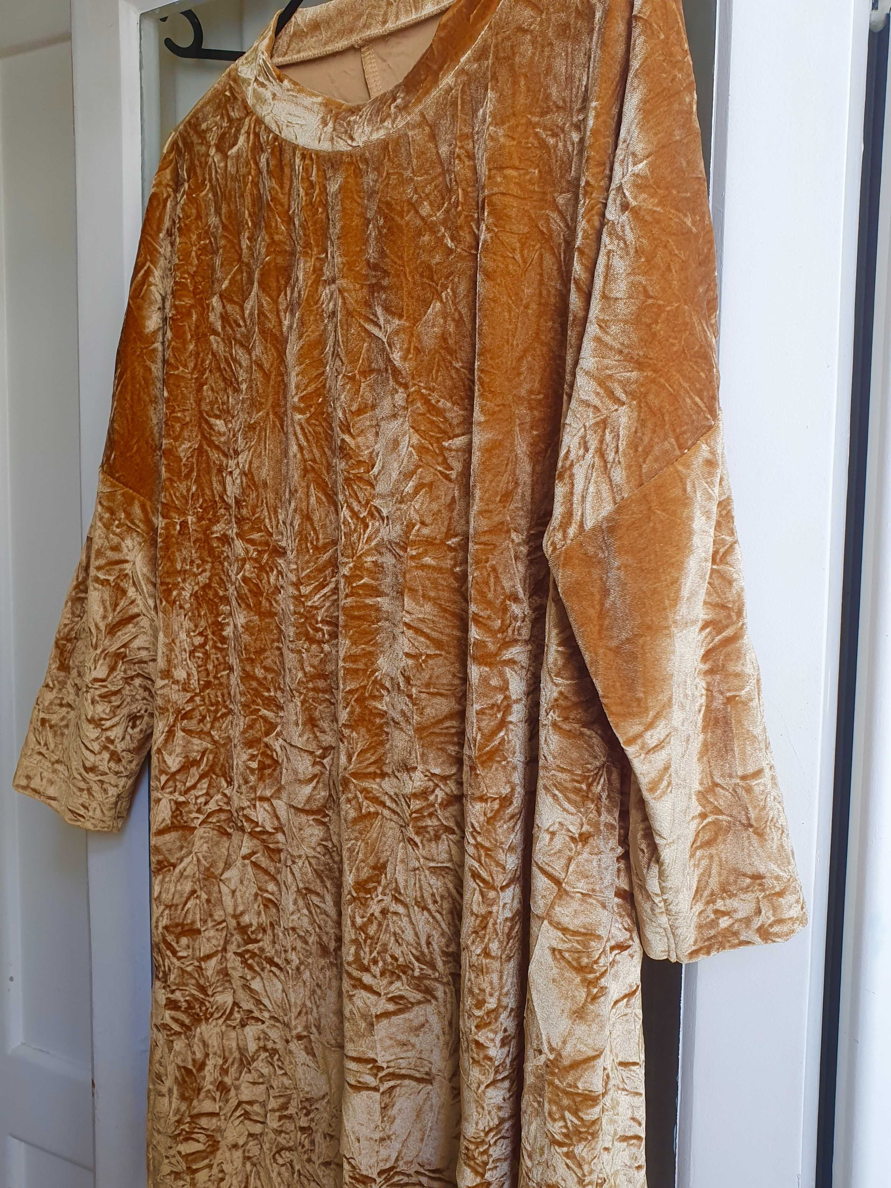 Golden Velvet Short Long sleeve Dress Handmade * feito à mão