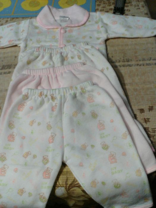 100* Kaftanik i 3 pary spodenek dla dziecka rozmiar 68-74