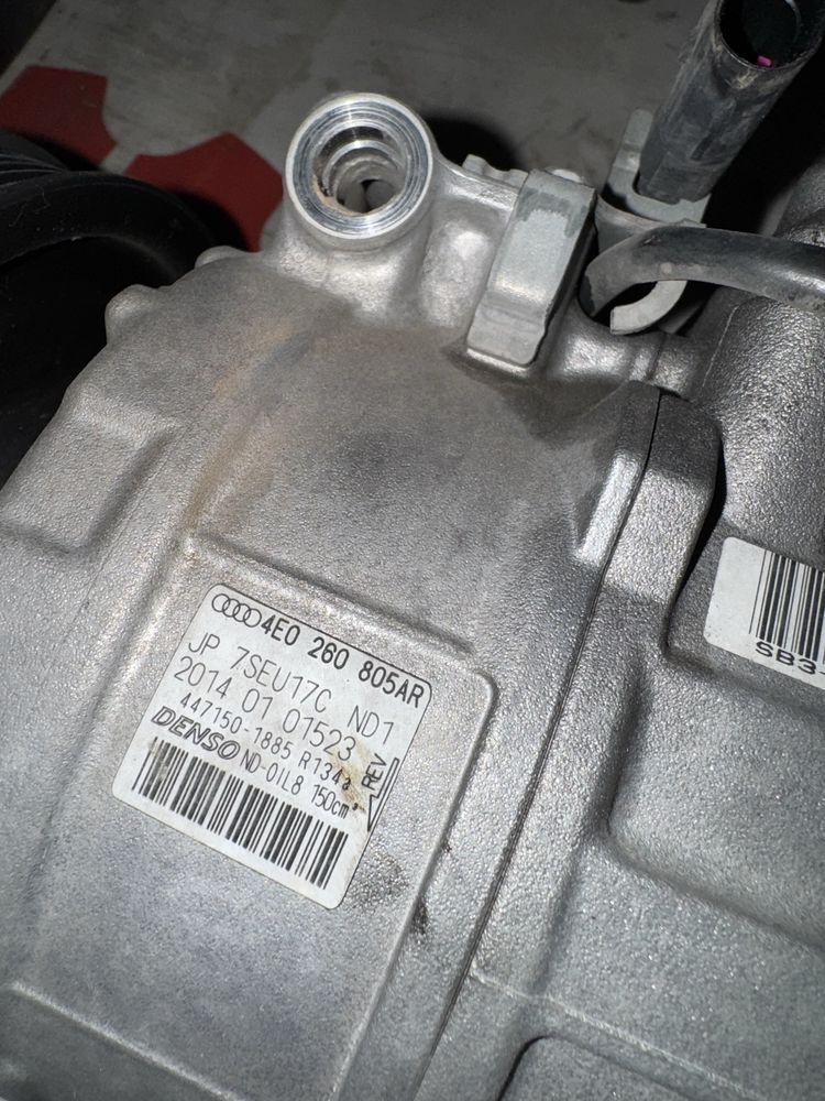 Компресор кондиціонера Audi Q7 4L 10-15 3.0 tfsi 4E0260805AR