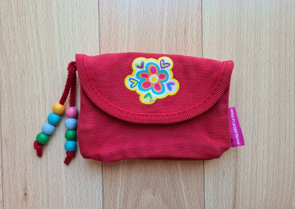 Carteira vermelha Agatha Ruiz de la Prada