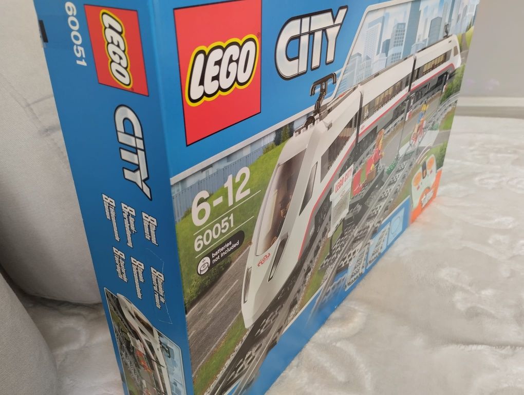 LEGO pociąg pasażerski 60051