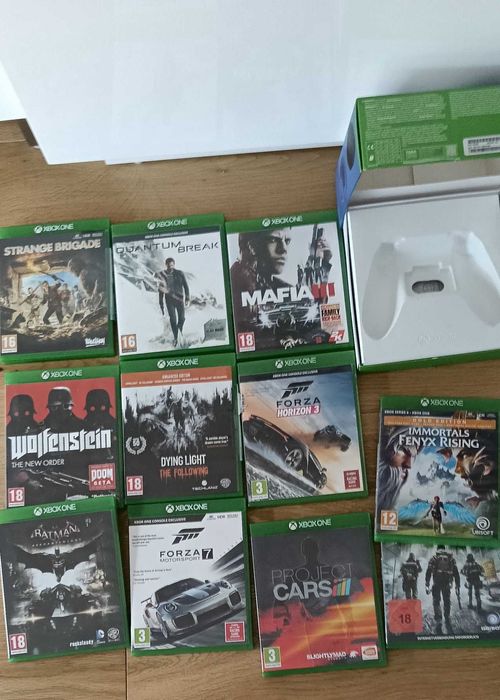 Consola Xbox One com 11 jogos