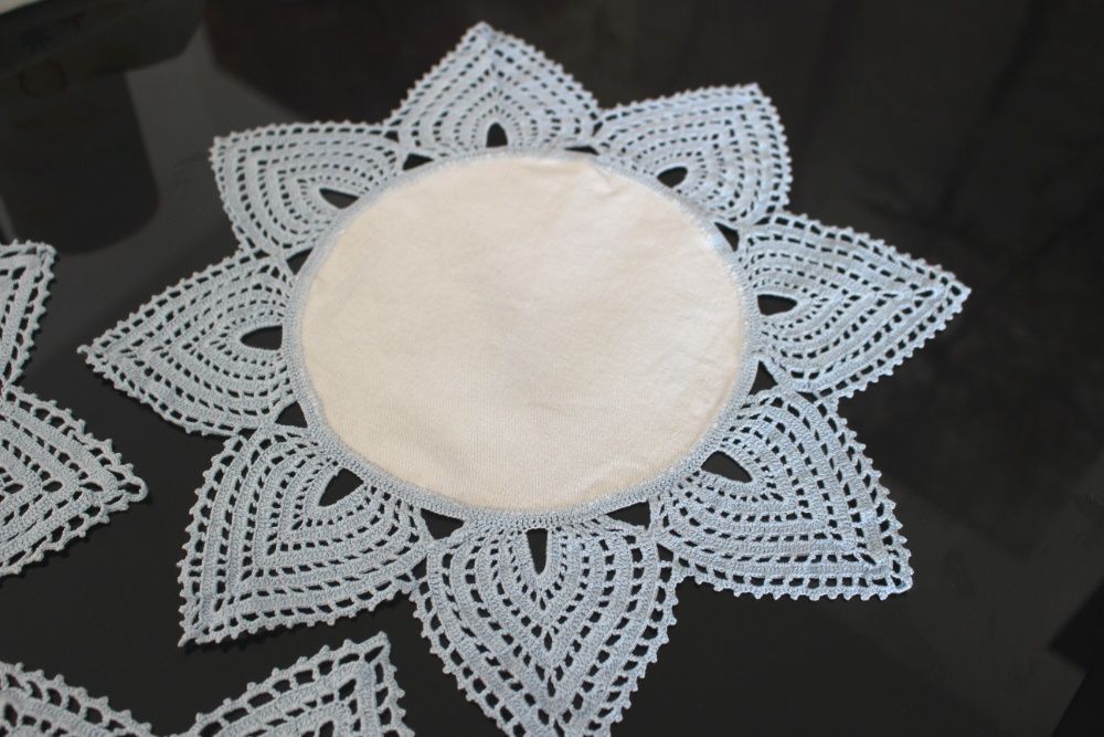 Conjunto de Naprons com renda colorida, azul claro e rosa. Novos!