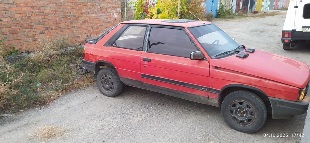Продам Рено 11  1985 рік газ бензин