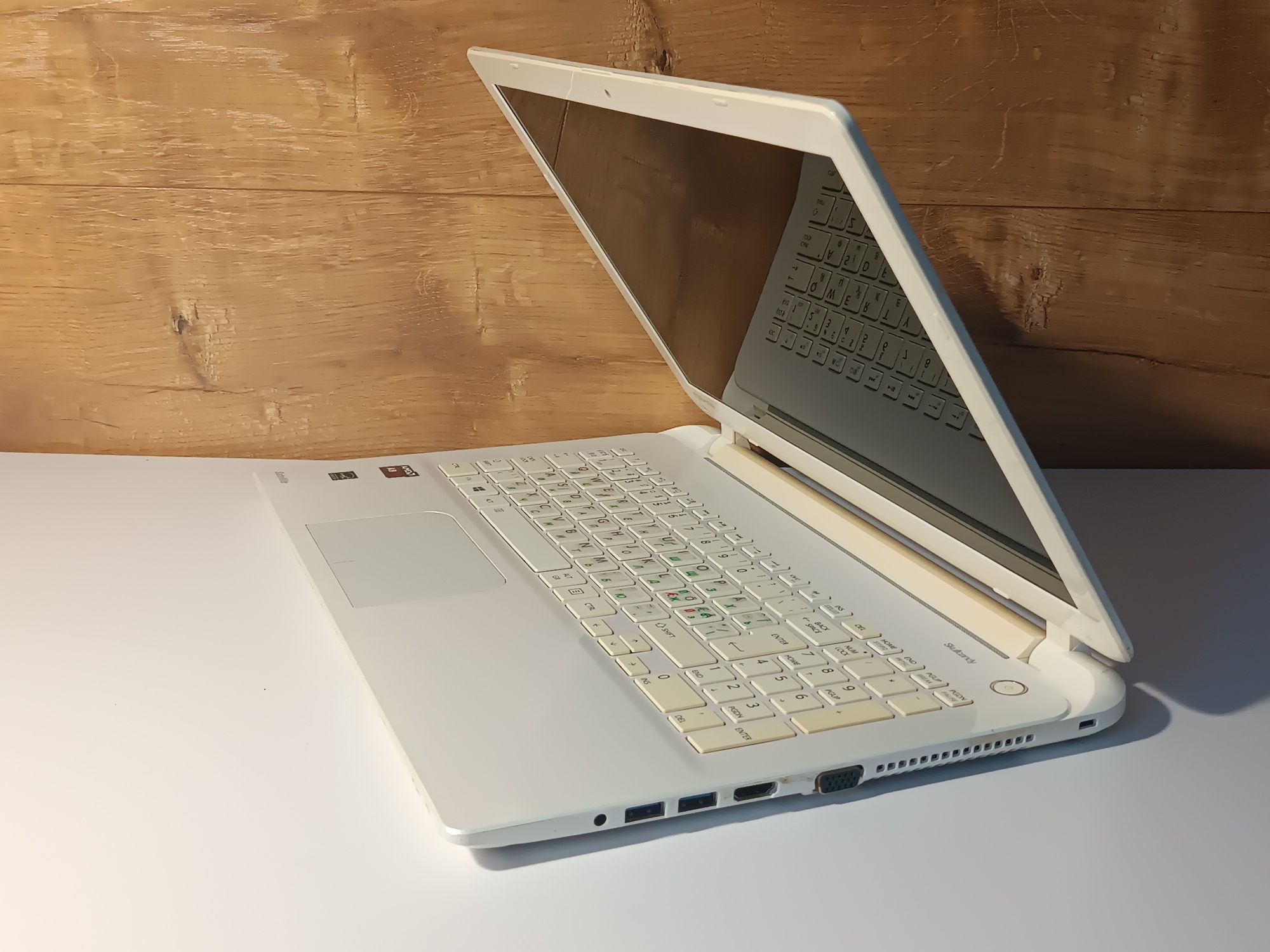Потужний Toshiba 15.6"/4 ядра/8 ОЗП/256 SSD