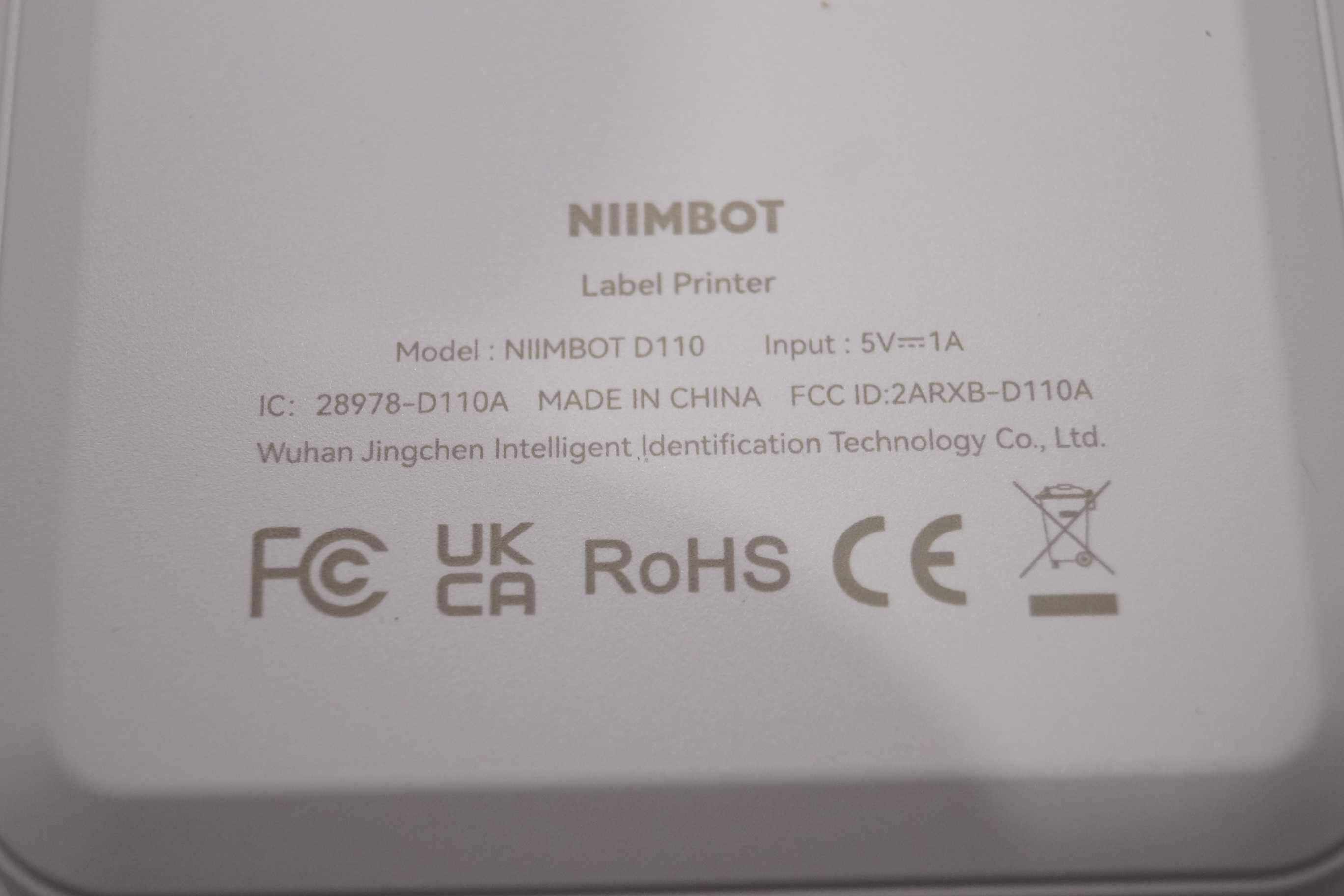Mini drukarka termiczna do etykiet etykieciarka NIIMBOT D110 biała