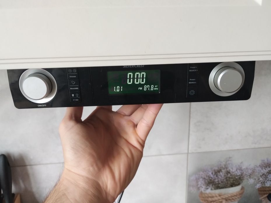 Radio kuchenne podszafkowe Silver Crest czarne SKR800 B2