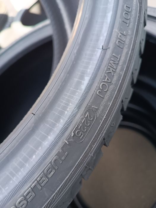 Goodride SW 618 275/30 R20