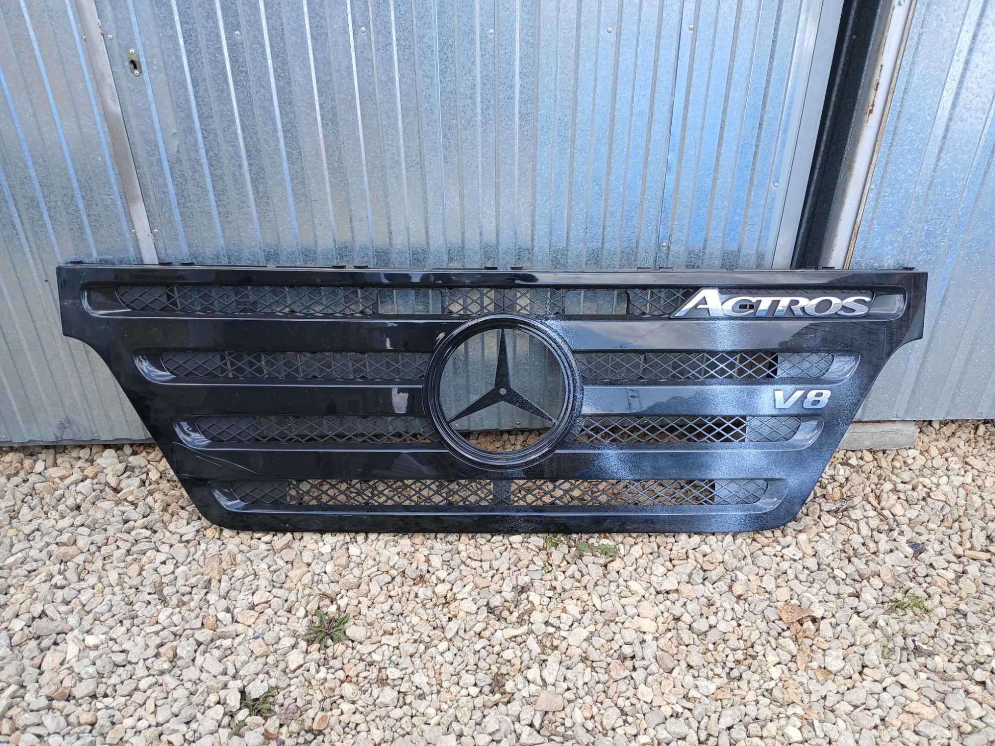 Atrapa grill Mercedes Actros MP2