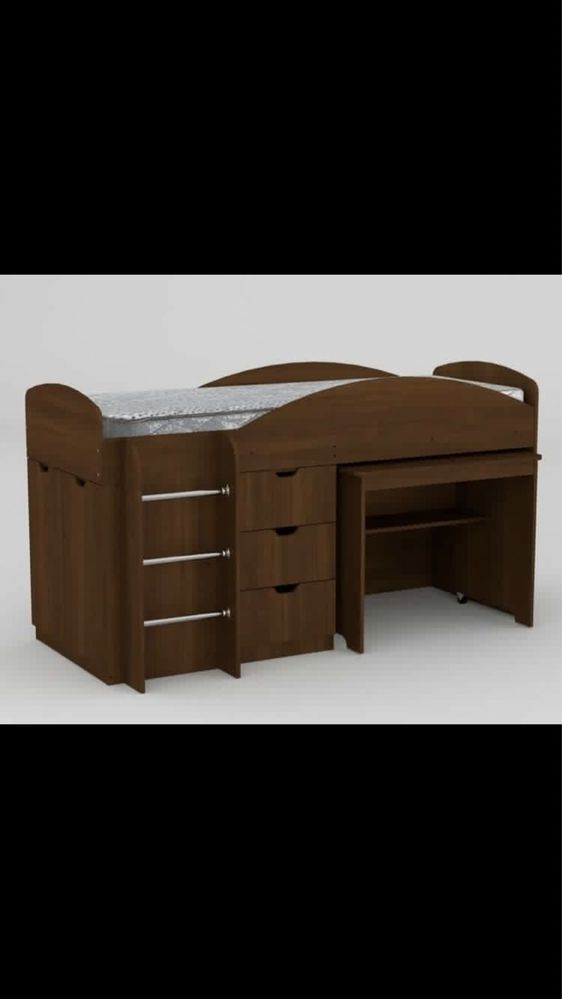 Ліжко з столом і шкафом