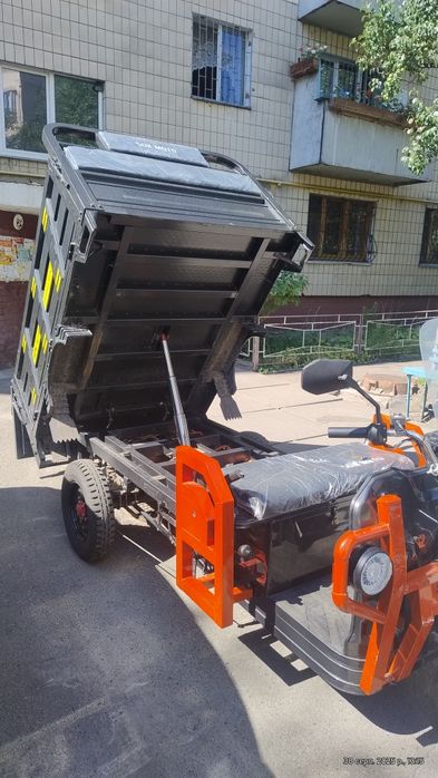 Трицикл гібридний 2500W 58,5A 72V