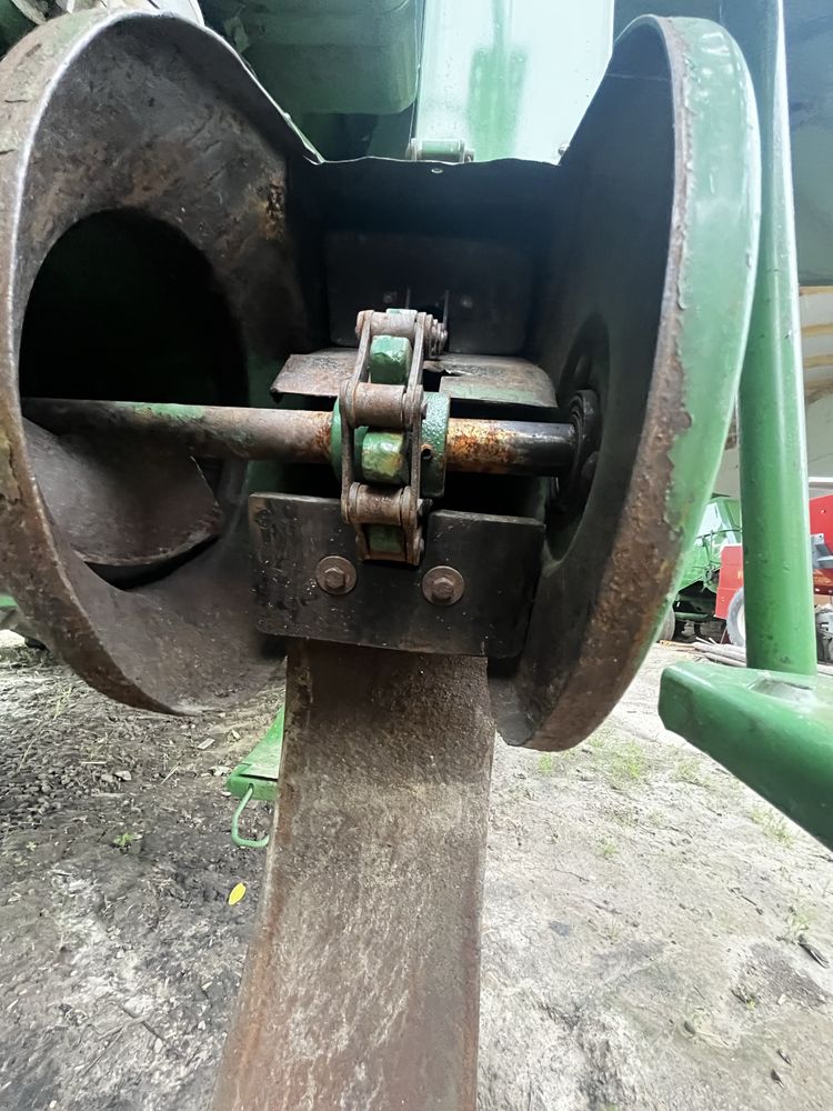Комбайн зернозбиральний John Deere 1055/John Deere 1055 жатка 3,65