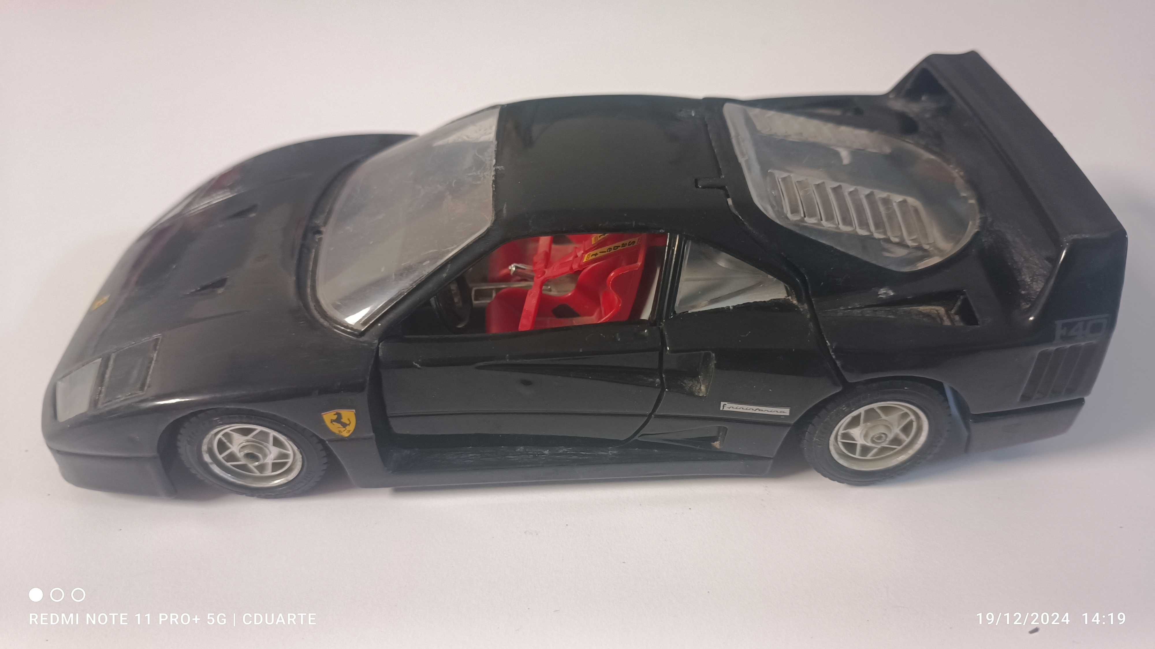 Ferrari F40 (1987), marca: Burago