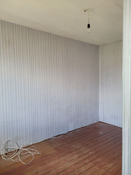 Оренда 2 км.кв.вул.Довженка,площа-35 м.кв,без техніки і меблів,вільно