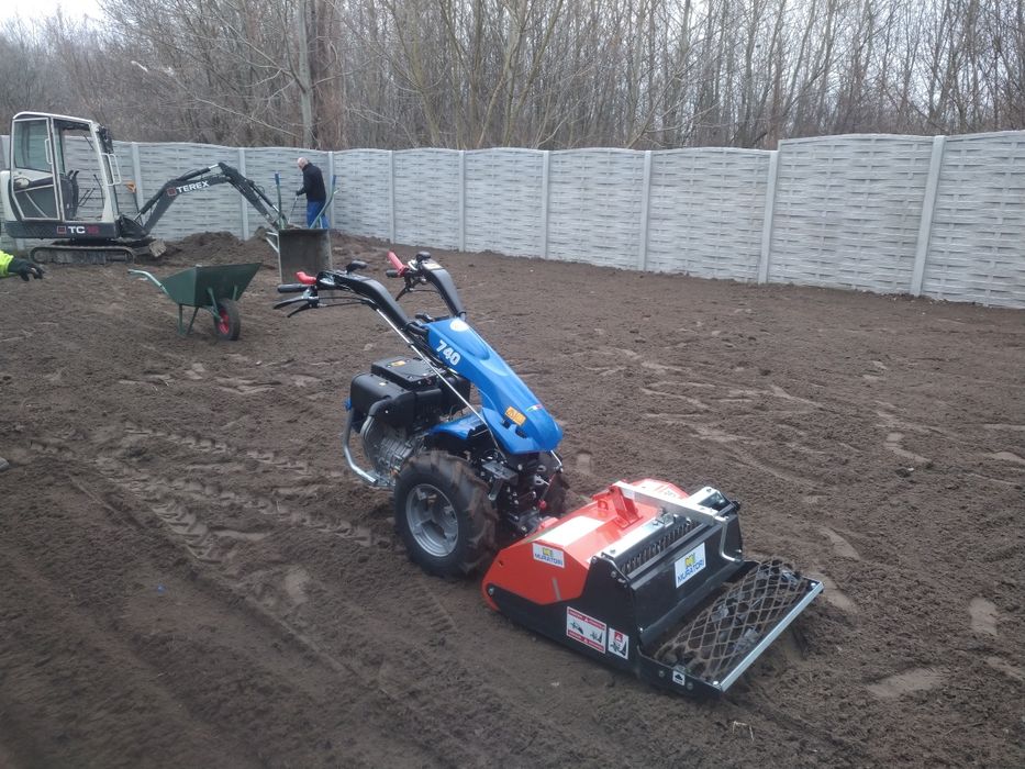 Usługi glebogryzarką separacyjną, zakładanie trawników