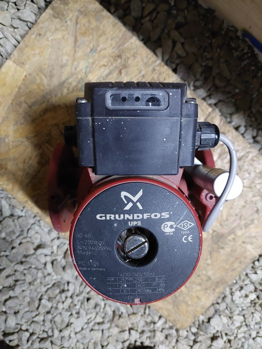 Pompa kołnierzowa GRUNDFOS UPS 40-60/F model C