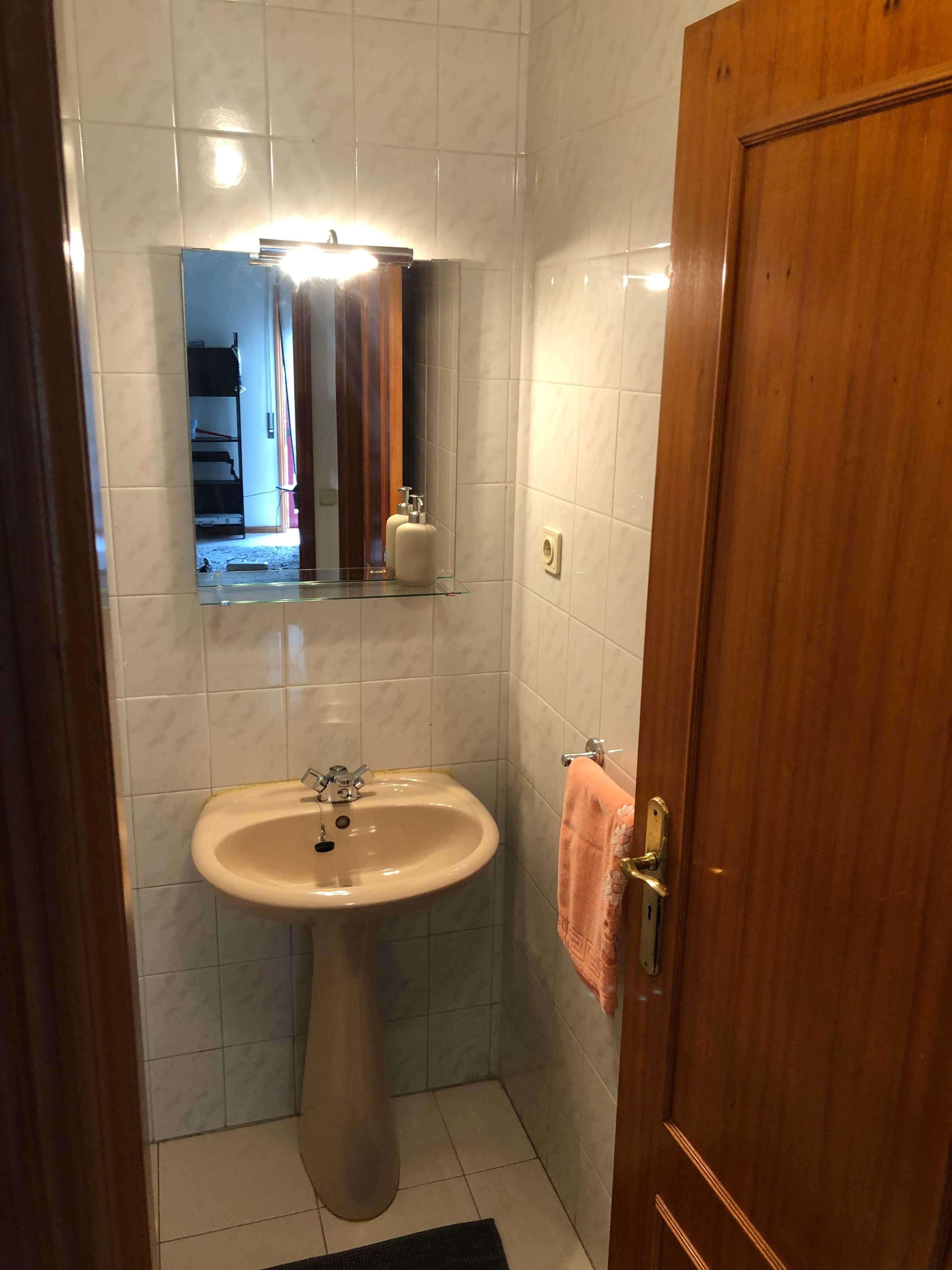 Quarto em apartamento T2