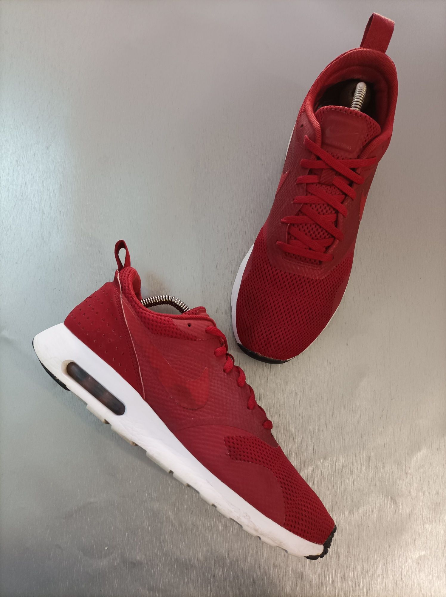 Кроссовки Nike Air Max Tavas Red
ОРИГИНАЛ 
Отлично подходят для заняти