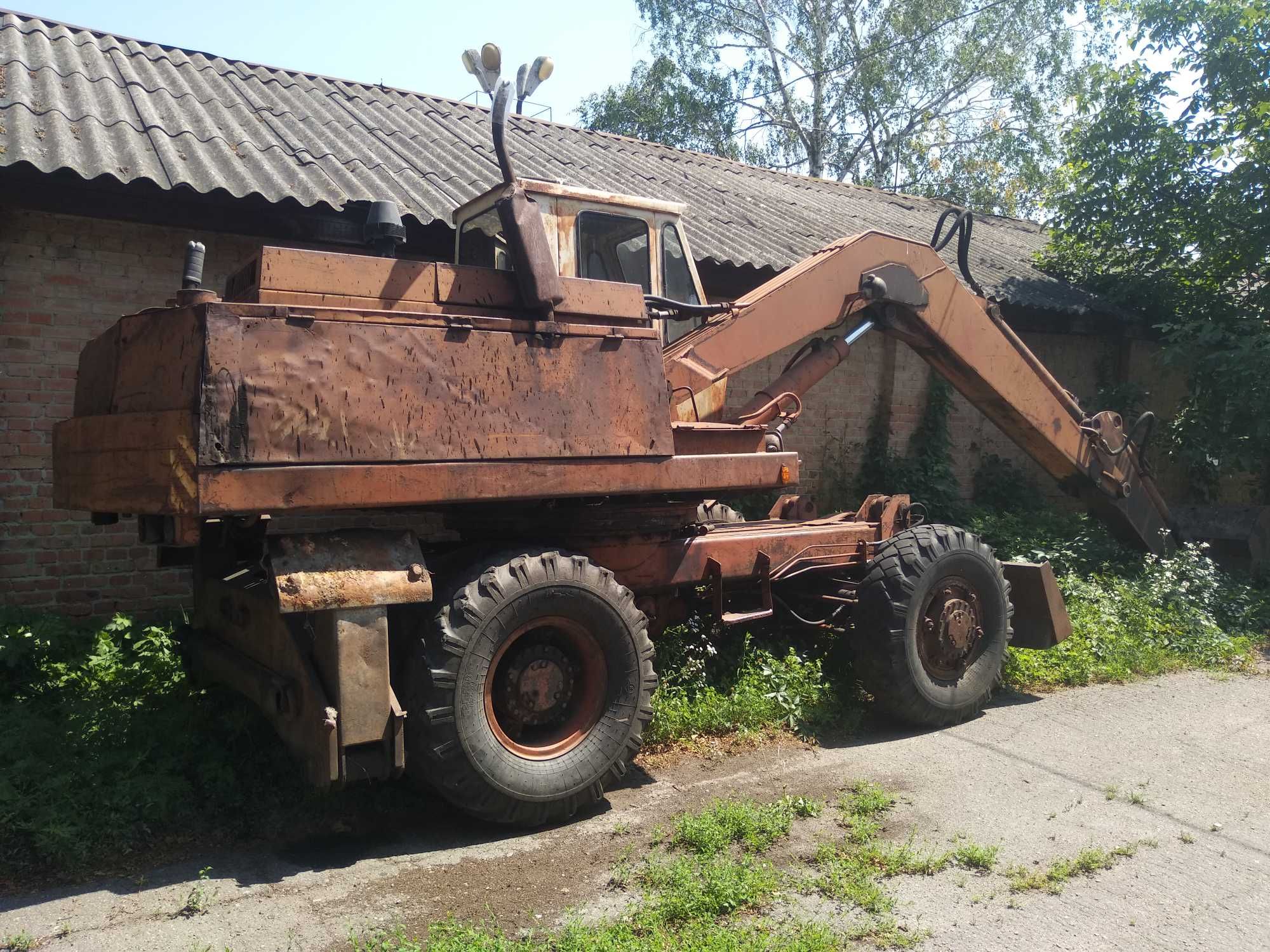Екскаватор ЕО-3323А