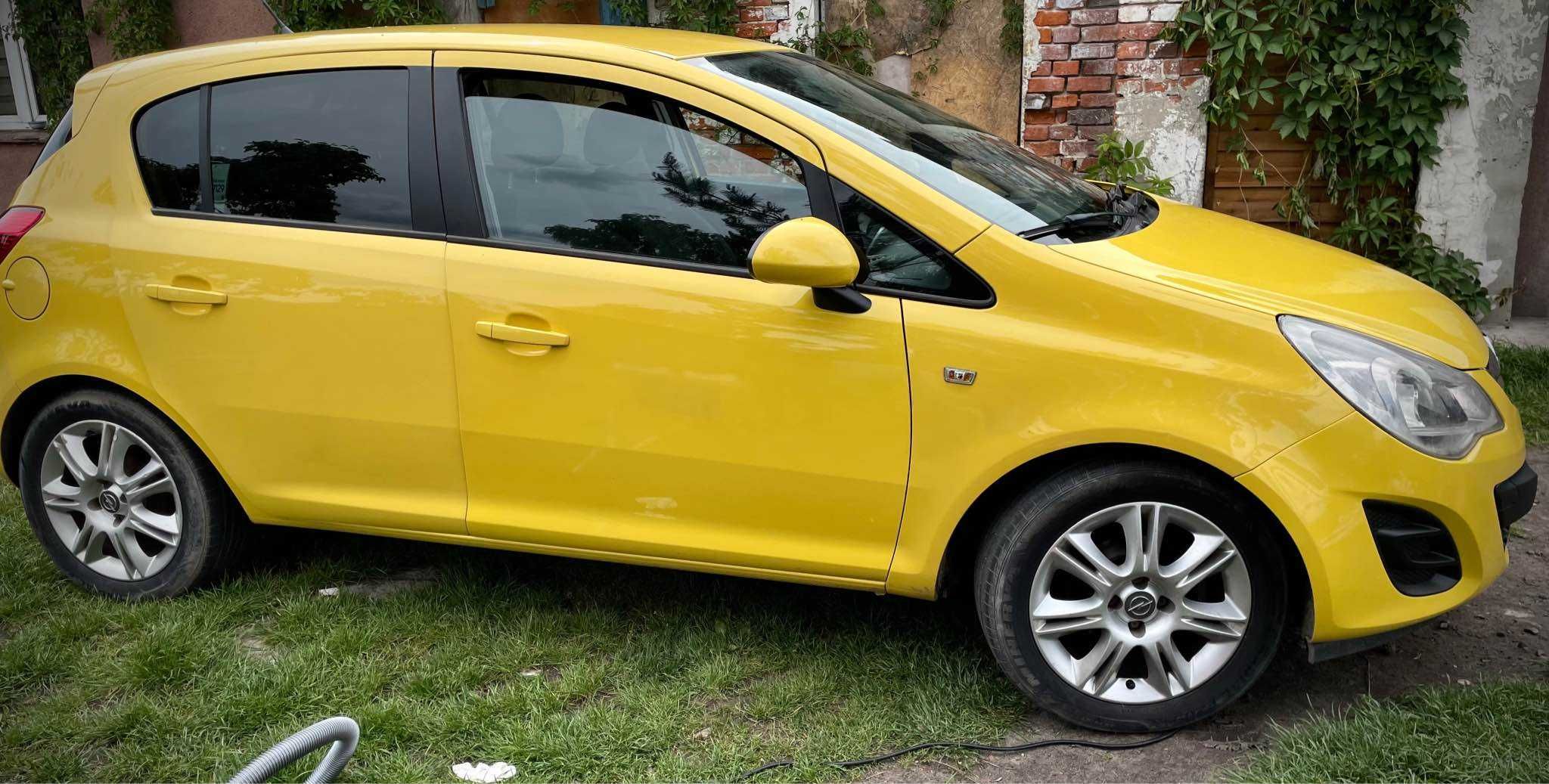 Opel Corsa 1.2 16V Cosmo