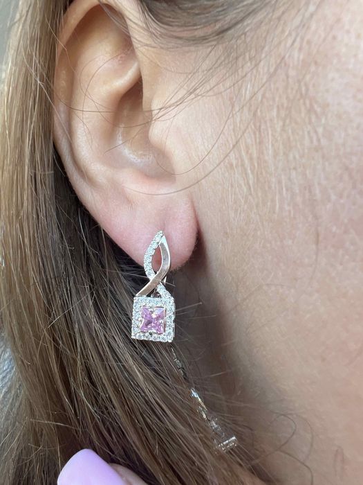 Великолепные серебряные серьги с яркими камушками( аметистами)
