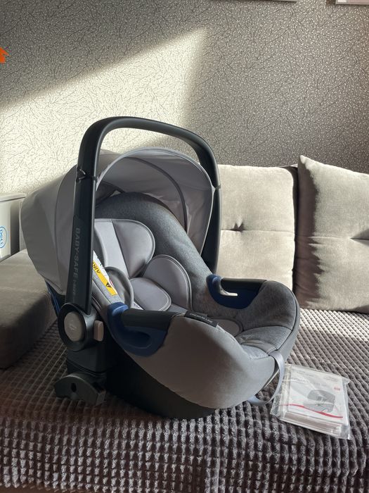 Автокрісло Britax Römer BABY-SAFE3 i-SIZE