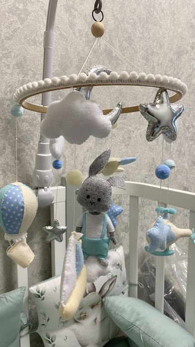 Мобіль на дитяче ліжко