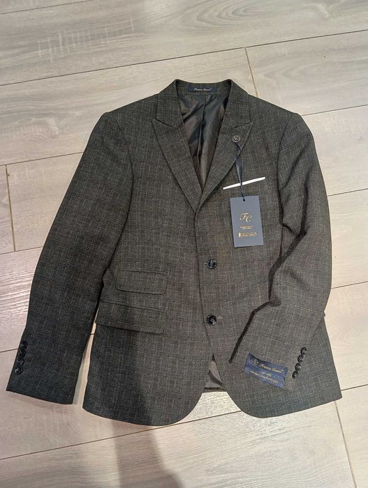 Стильний чоловічий костюм 3-ка