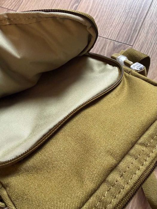 Nike Sportswear Premium Crossbody Bag