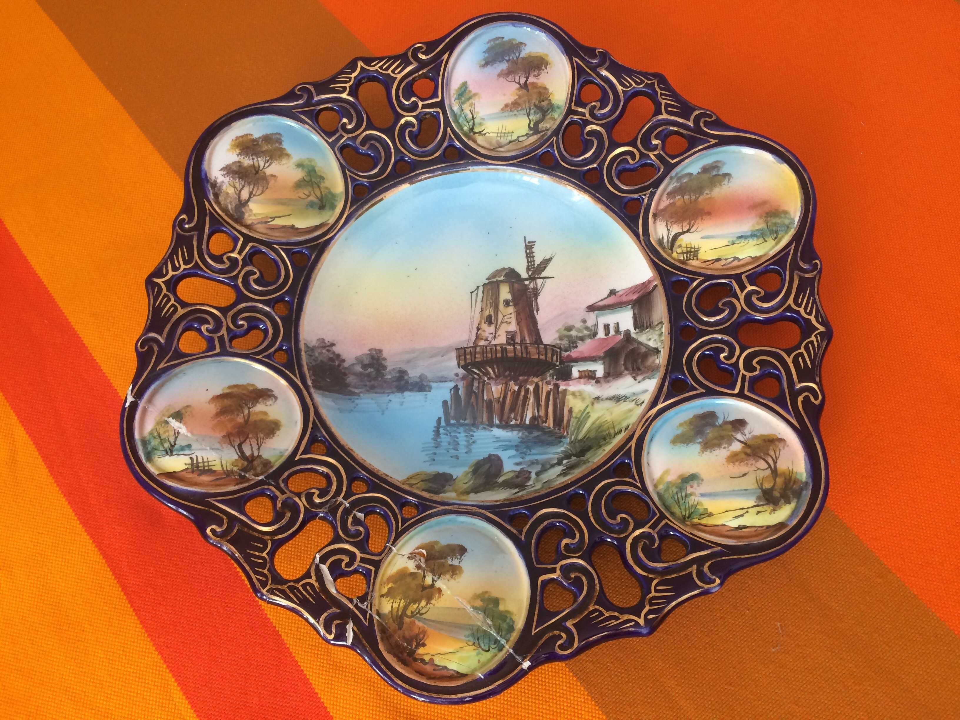 Diversos pires e louça decorativa