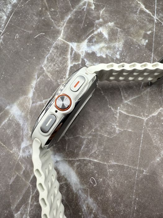 Prawie nowy smartwatch Samsung Galaxy Watch Ultra, LTE, biały