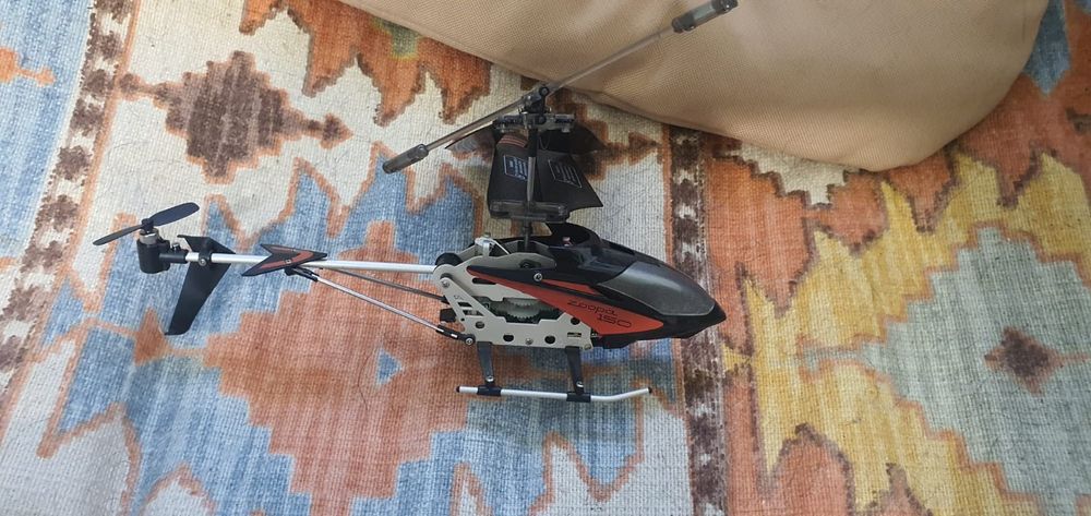 Helikopter zdalnie sterowany