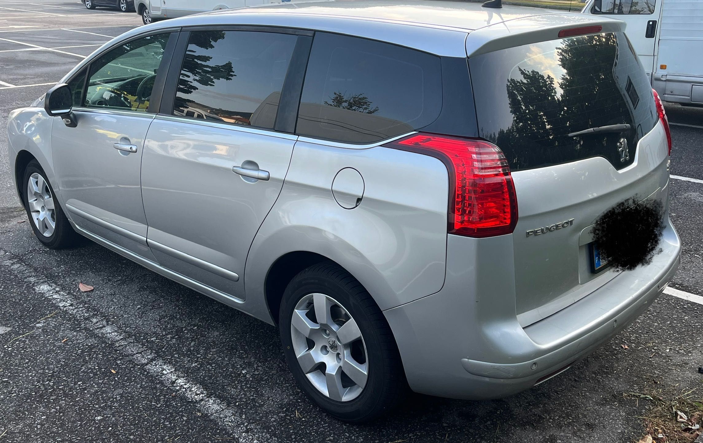 Peugeot 5008 1.6 gasóleo