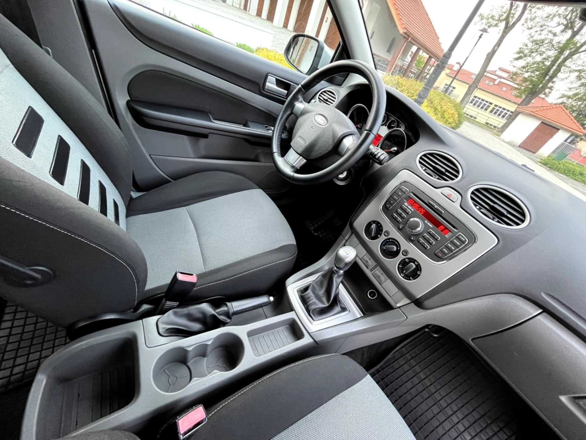 Ford Focus 2010R