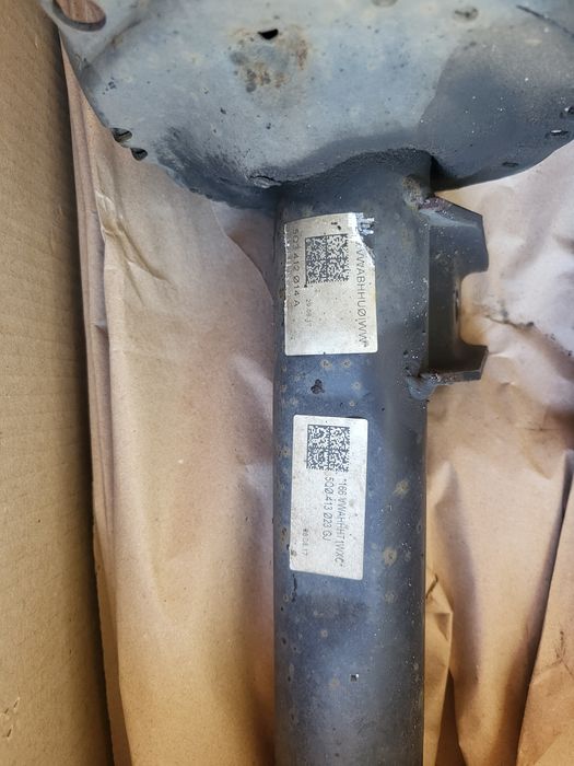 Стійки амортизаторні Skoda A7 FL 2017, в зборі Б/В.