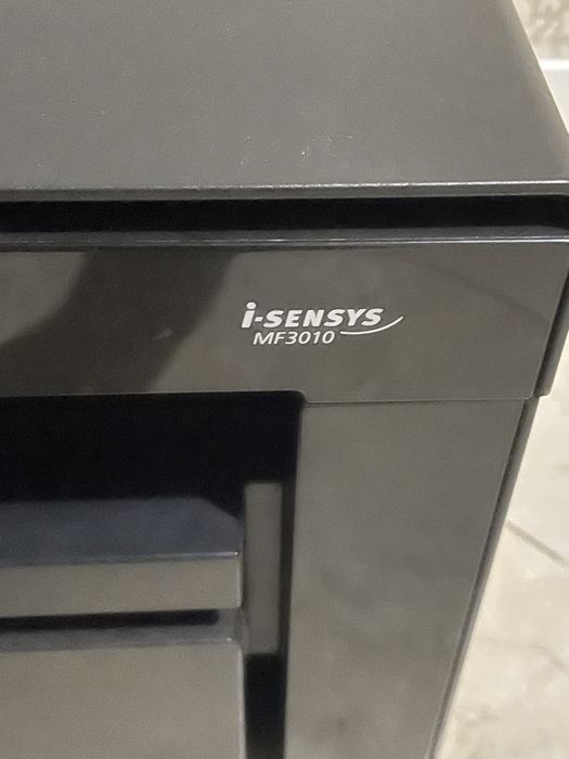 Продам принтер МФУ Canon MF3010