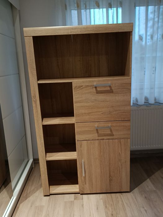 Sprzedam szafke na książki lub ciuchy