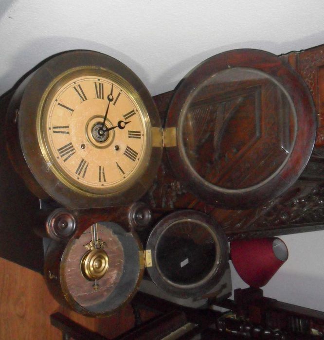 Relógio antigo de 1877 a funcionar