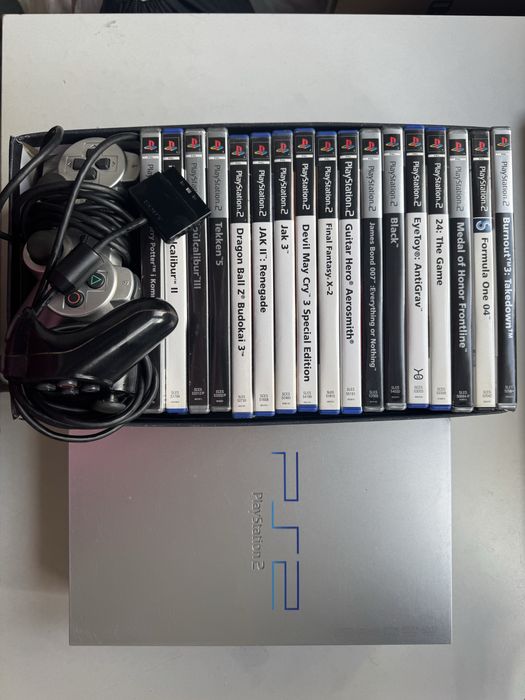 Playstation 2 Sliver + dwa pady org. + jeden pad n.org. + GRY