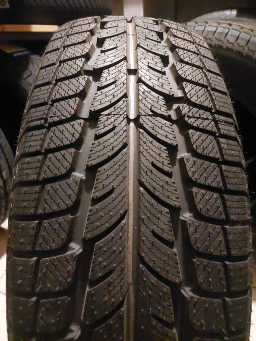 Шини 225/60 R17 комплект зима Powertrack 8.4мм 2023 рік