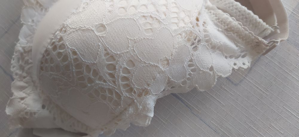 Biustonosz/stanik 75D