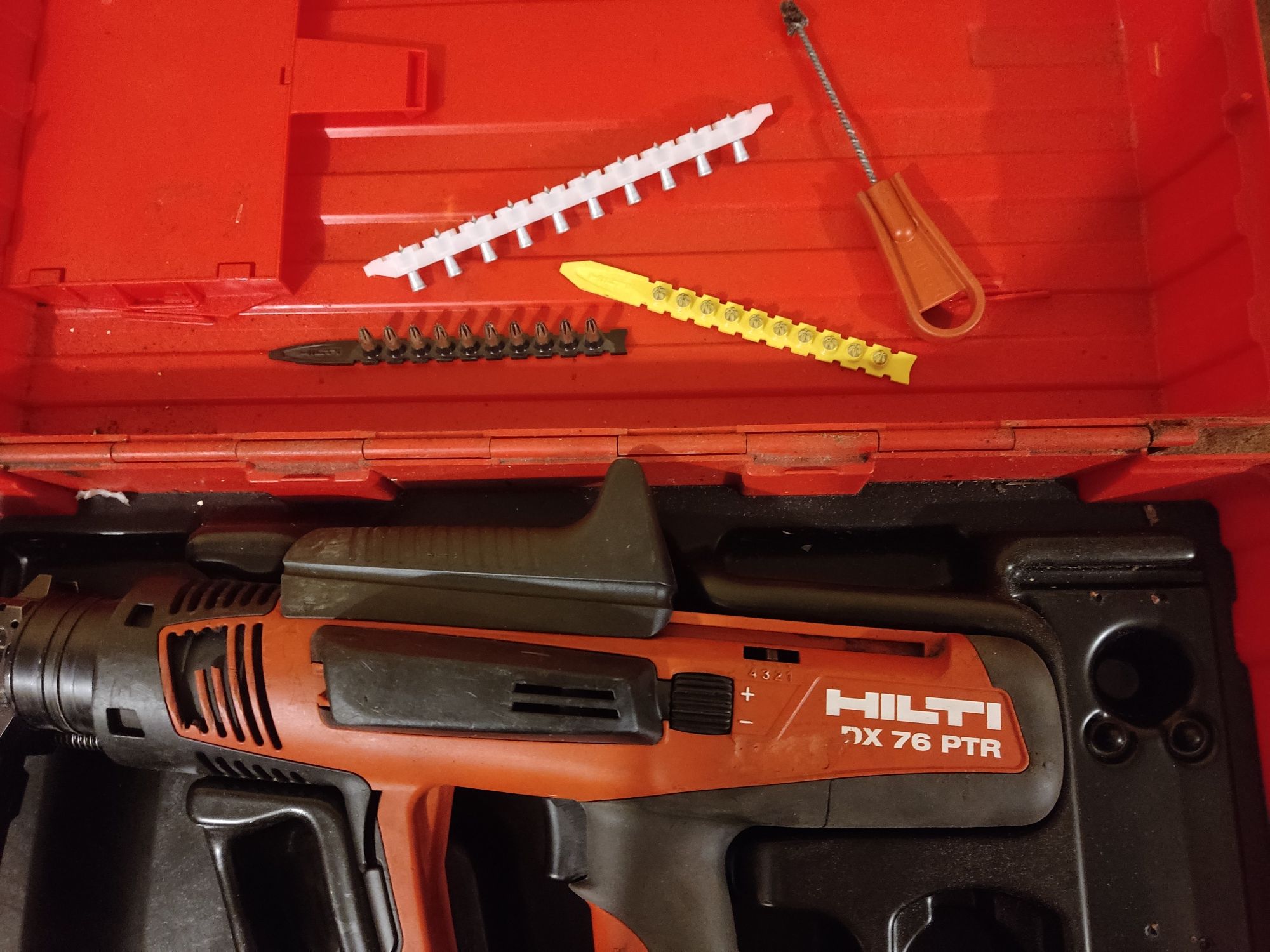 HILTI DX76 PTR osadzak mocowania blach do stali