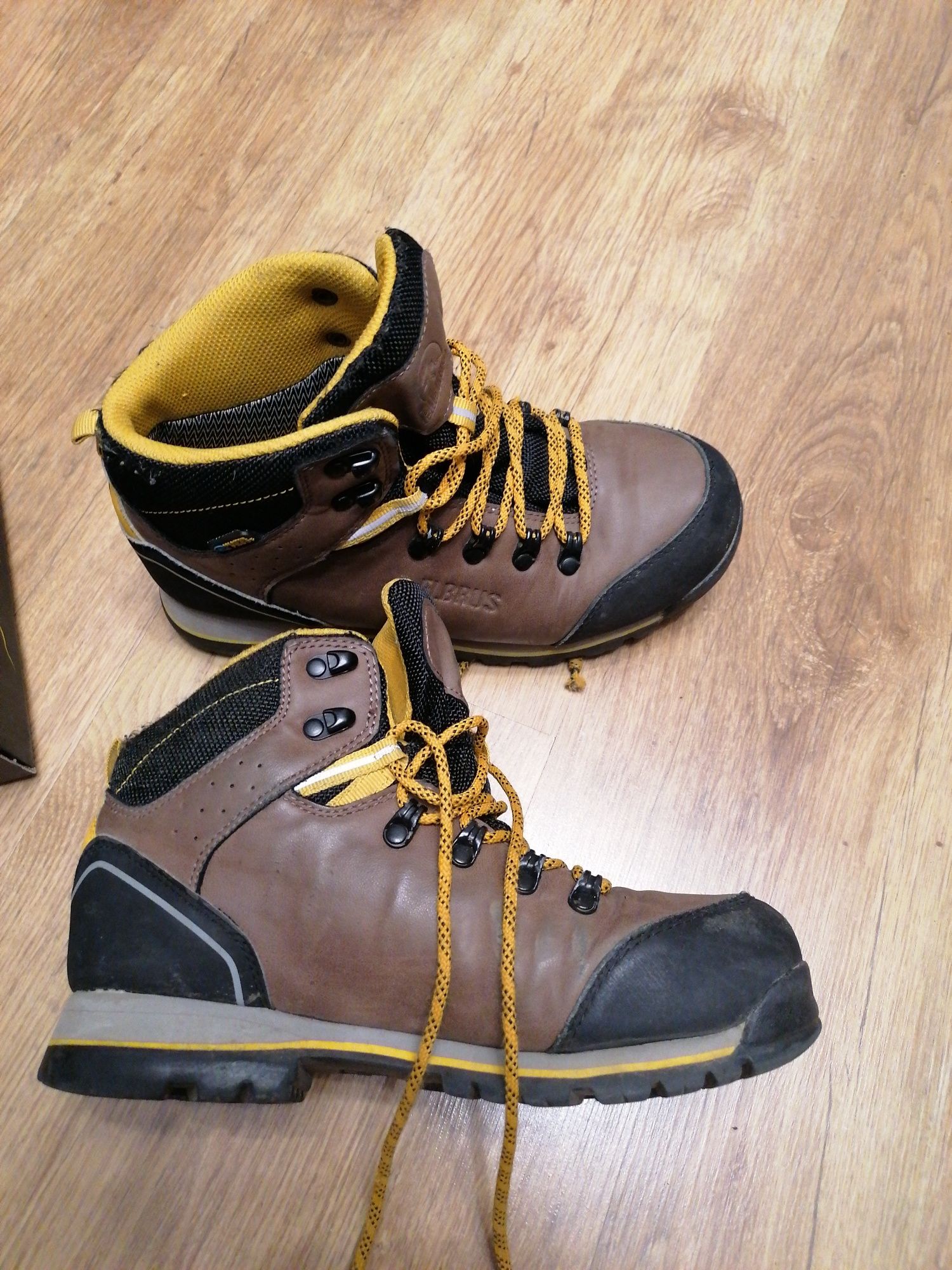 Buty  rozm 38 elbrus