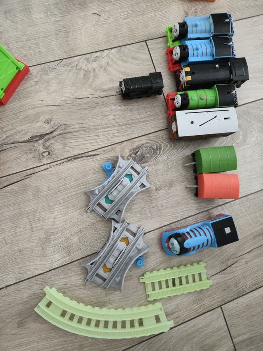 Track Master Tomek i Przyjaciele Hyper Glow + gratis