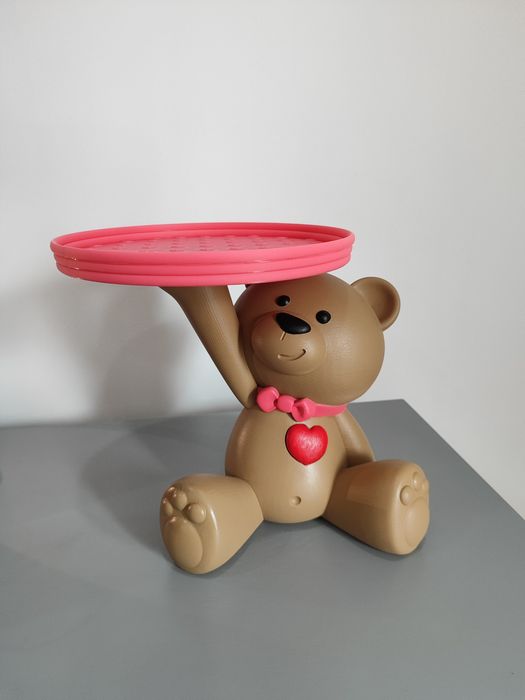 Urso com bandeja