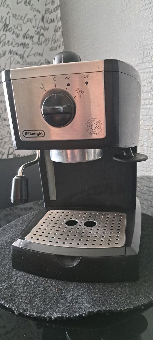 Кофеварка DeLonghi EC 155