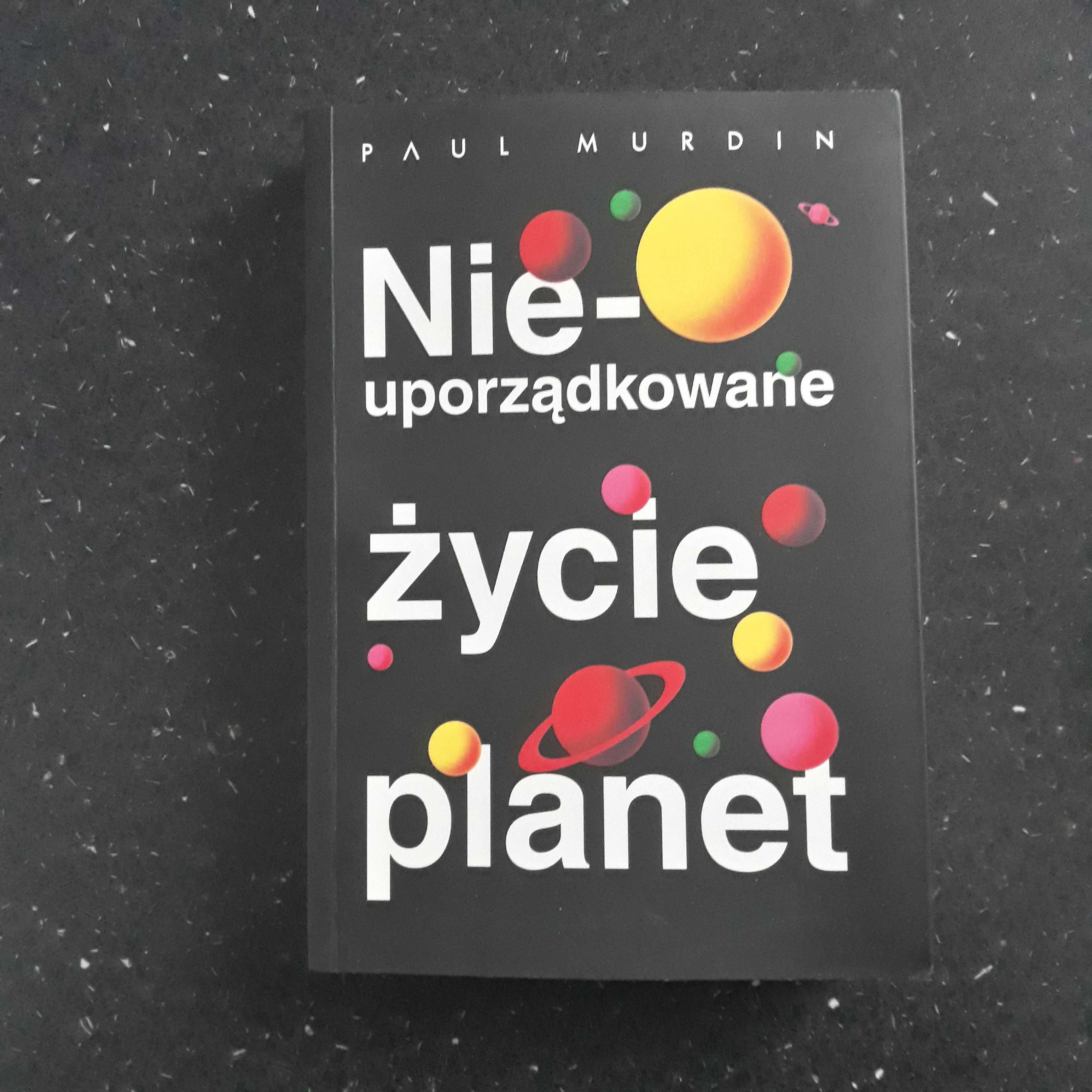 Nieuporzadkowane życie planet Mourdin