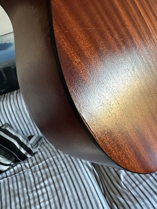 Guitarra Taylor 114 E